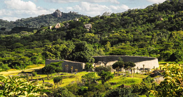 Khám phá cấu trúc đá Đại Zimbabwe