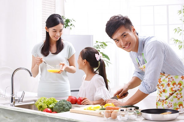Nấu ăn không nên đi dép tông