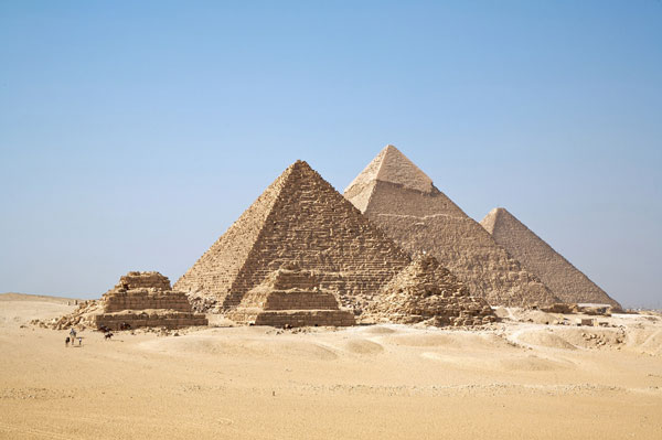 pyramid Với mỗi nền văn hóa, Kim tự tháp lại có những đặc điểm và mục đích sử dụng rất riêng.