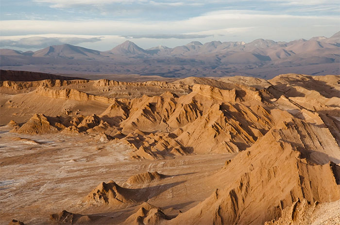 sa mạc Atacama không có nước nhưng vẫn nuôi sống hàng triệu người.