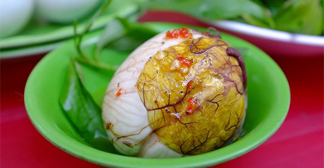 Sự Thật Về Nước Trong Quả Trứng Vịt Lộn: Giải Mã Những Lời Đồn