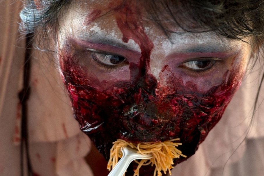 Zombie ăn não Zombie ăn não